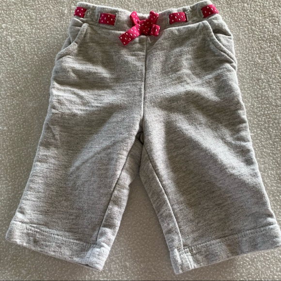 Wonder Nation Top and Old Navy Pants - Picture 6 of 9